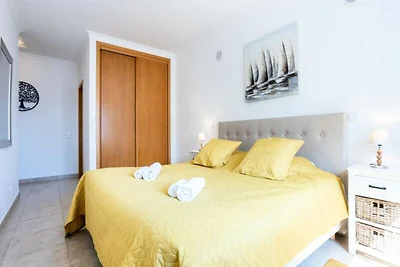 Wohnung in Lagos mit Pool und Balkon