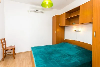 Guest House Old Town View- One Bedroom Apartm...