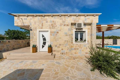 Ländliche Villa in der Nähe von Benkovac