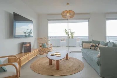 Luxuriöses Apartment mit Meerblick und Spa