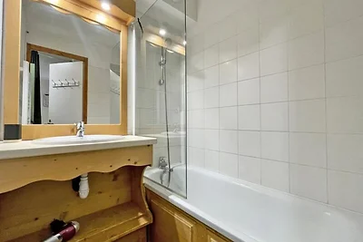 Wohnung in Vars mit Pool und Sauna
