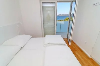 Villa E & D - Four Bedroom Villa with Pool an...
