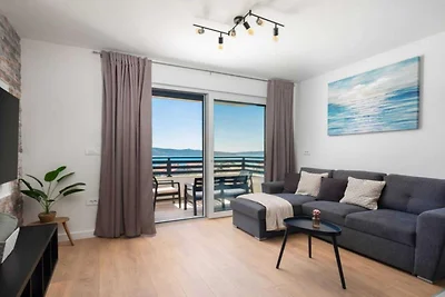 Shimmering Sea Apartment with Terrace - Four ...