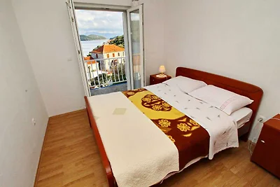 Apartments Nodilo - One Bedroom Apartment wit...