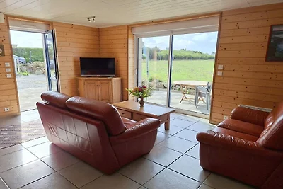 Steinhaus in Cleder nahe Strand Les Amiets