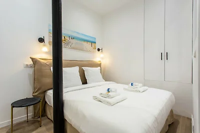 Intime Wohnung - 1SZ/4P - Oberkampf