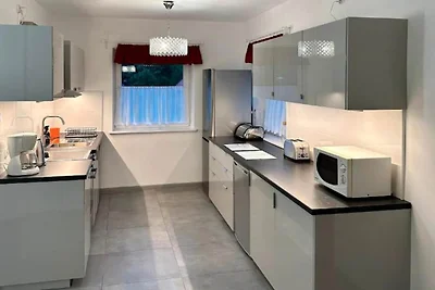 Komfortable Ferienvilla mit privatem Garten