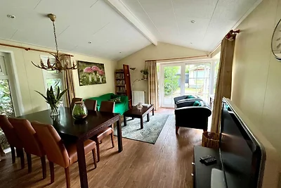 Chalet in Voorthuizen mit Hallenbad