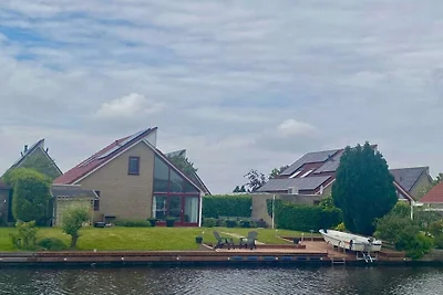 Ferienhaus in Koudum mit Schwimmbecken