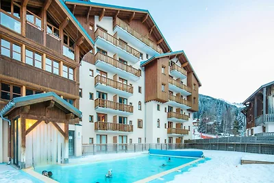 Atractivo apartamento con balcón/terraza.