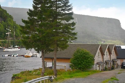 Kustsereniteit in Leirvik-By Traum
