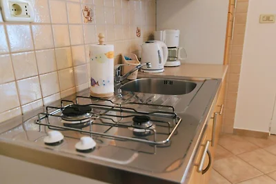 Scenic Retreat Rooms and Family Apartments - ...