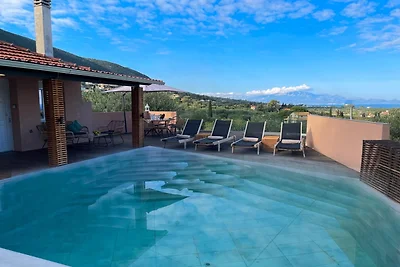 Villa tranquilla ad Alykes con terrazza