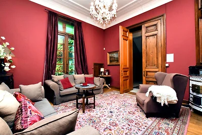 Groot landhuis in Stavelot midden in de...