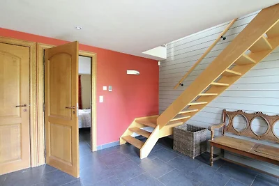 Herrenhaus in Bastogne mit Garten