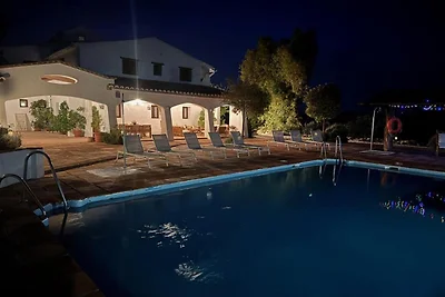 Geräumiges Ferienhaus mit Pool