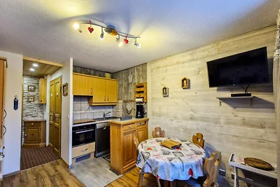 Gerenoveerd appartement met balkon ·...