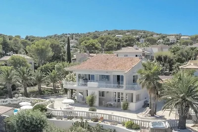 Villa in Les Issambres am Meer