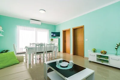 Holiday Home Villa Ksenija - Six Bedroom Holi...