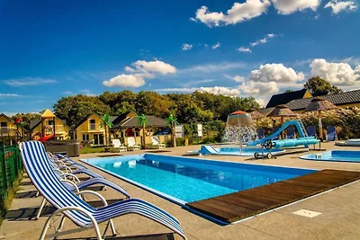 Komfortable Ferienhäuser, Pool, Whirlpool