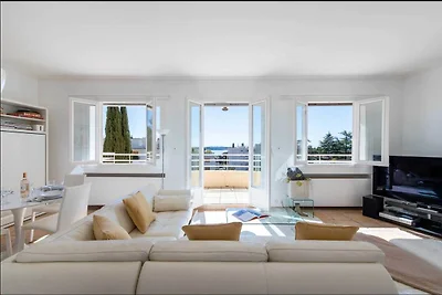 Penthouse mit Meerblick und klimatisiertem Po...