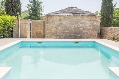Villa in Žminj mit Schwimmbecken