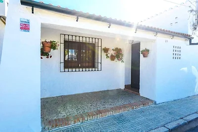 Studio in Spagna con piscina e giardino