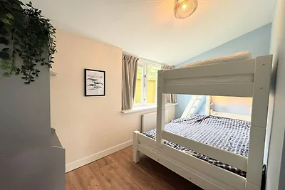 Bungalow in Sint Maartenszee am Strand