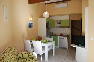 Appartamento con terrazza vicino al mare