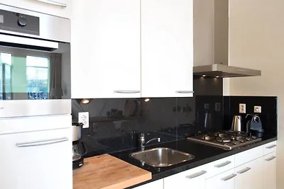 Appartamento moderno con vista sul porto
