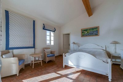 Holiday flats at Domaine de Saint-Endréol wit...