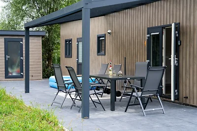 Ländliches Haus in einem Park in Molenschot