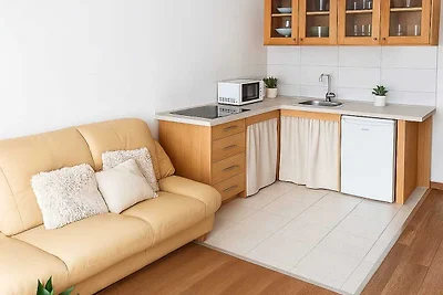 One Bedroom apartment with Balcony and Sea Vi...