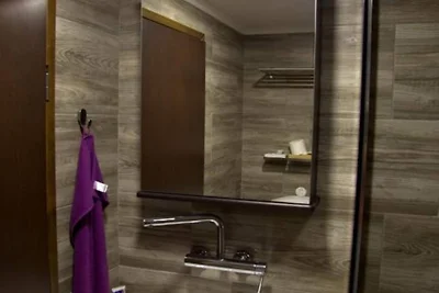 Five Bedroom Holiday Home