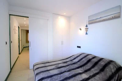 Appartement aan strand L'Estartit met zwembad