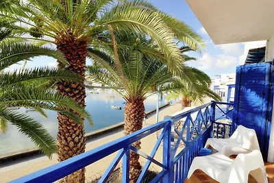 Modernes Apartment in Arrecife mit Terrasse