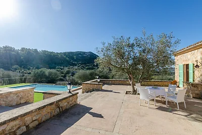 Charmante Villa mit privatem Pool