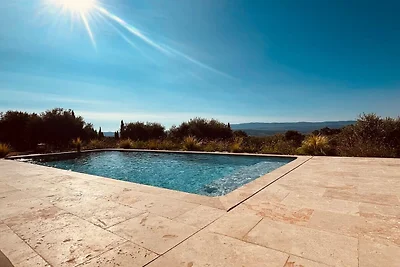 Villa panoramica con piscina