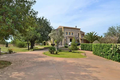 Villa in Binissalem mit Pool und Weinbergen