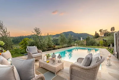 Villa in Lucca met wijngaard en uitzicht