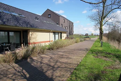 Luxuriöses Ferienhaus am Waldrand in Langweer