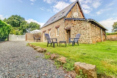 Ferienhaus mit Garten in Brainville