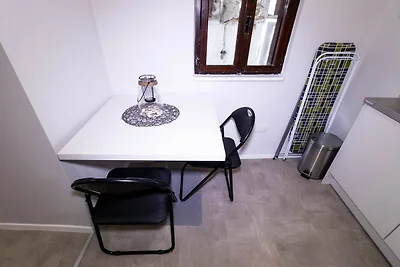 Piran Downtown Chic and Cozy Apartments - Sta...