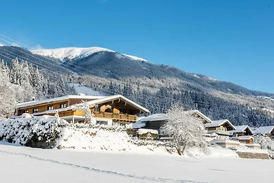 Casa a Neukirchen con vista montagne