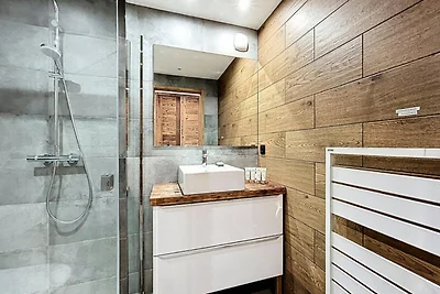 Apartment in den Alpen mit Jacuzzi-Terrasse