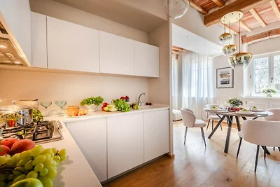 Lucca Apartment in Heart of Tuscany