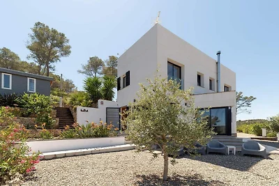 Villa in Olivella mit Pool und Grill