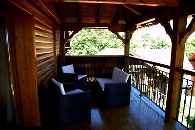 Five Bedroom Holiday Home