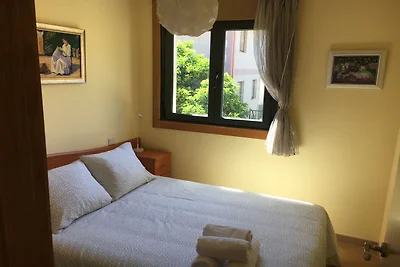 Schצnes Haus in Cangas in Strandnהhe