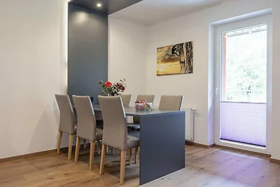 Appartamento moderno con balcone